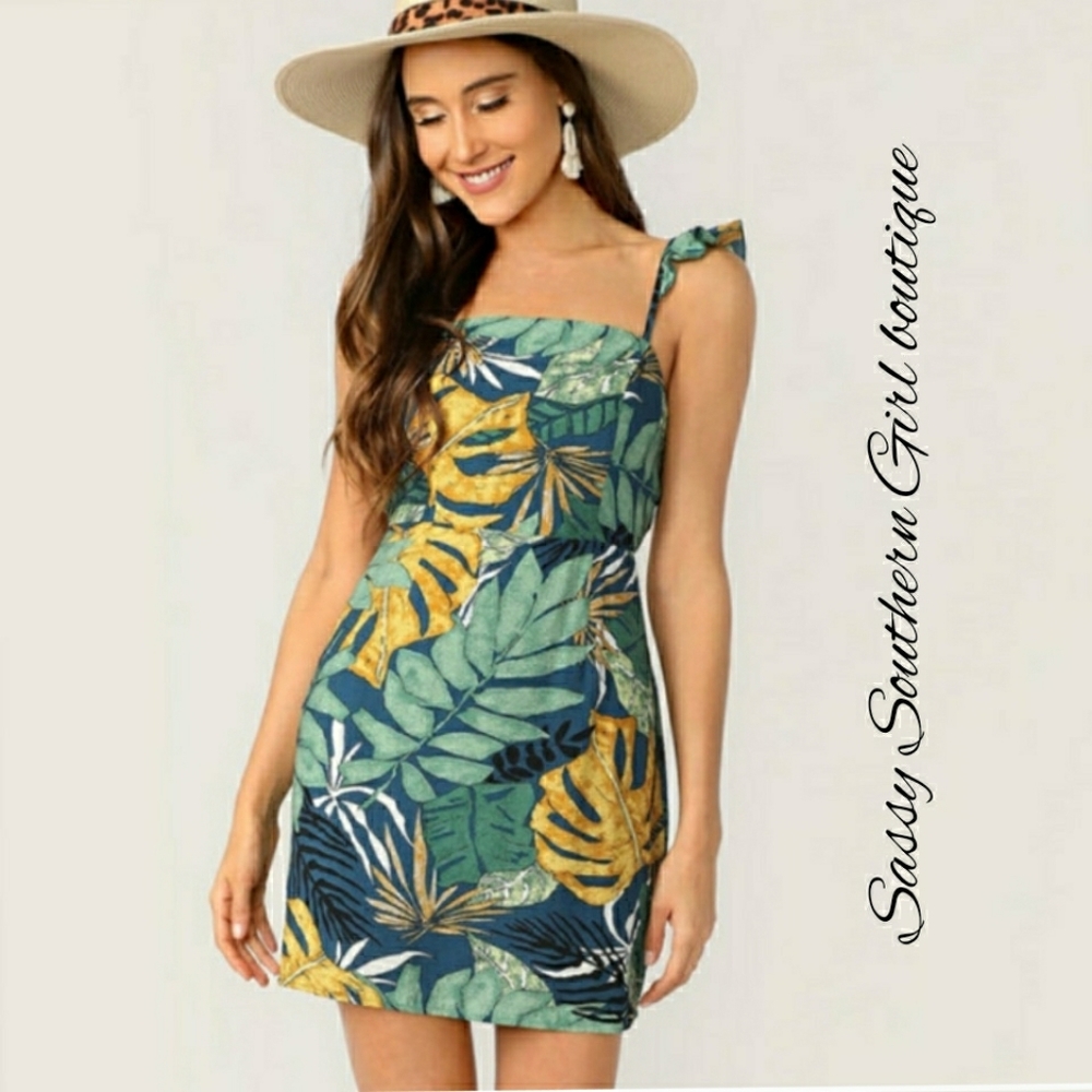 🆕⭐ Tropical print ruffle strap dress